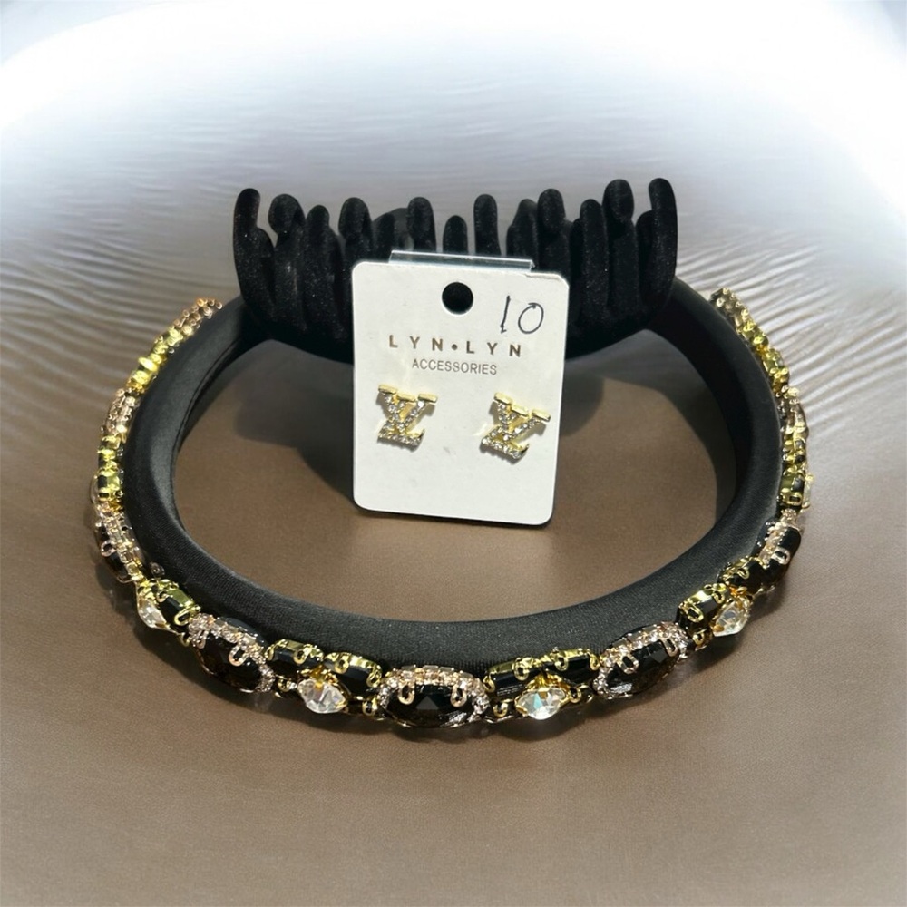 Lyn Lyn Gold and Black Necklace Set